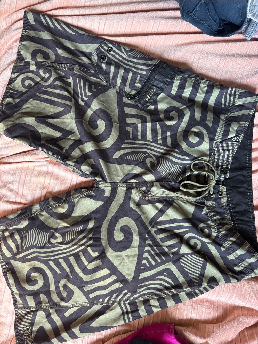 Vintage Ripcurl Mens Tribal Print Swim Shorts - Olive/Black